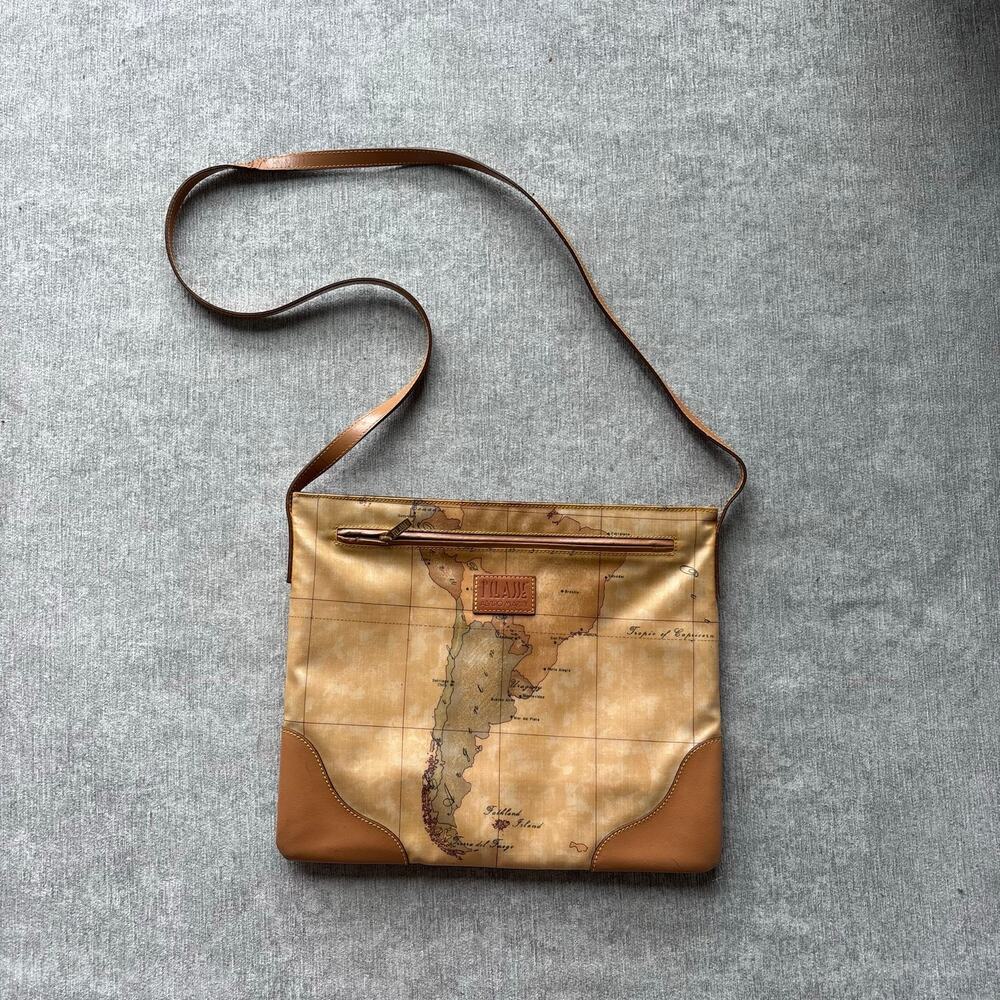 1a Classe Alviero Martini Geo Classic Crossbody Bag